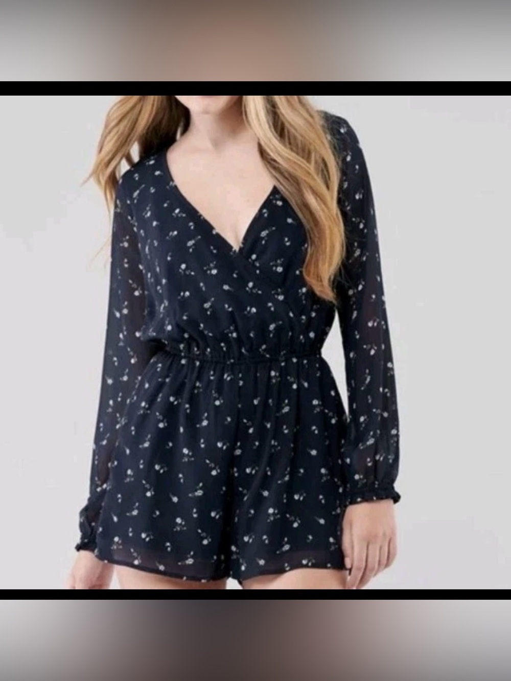 Hollister Navy Blue Floral Romper Size Small